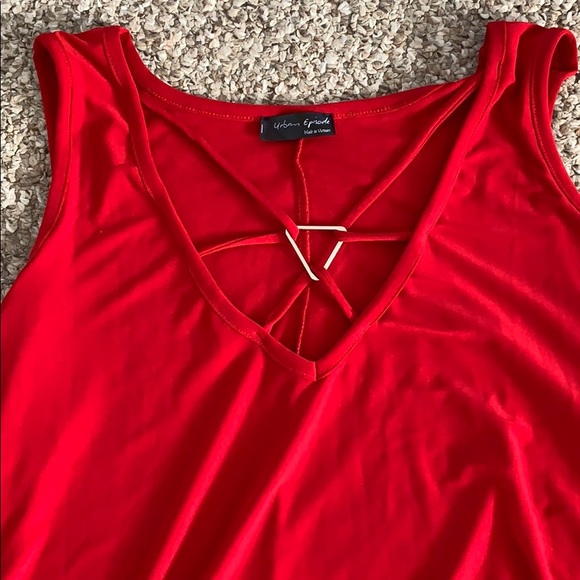 Red tank top - Picture 2 of 2